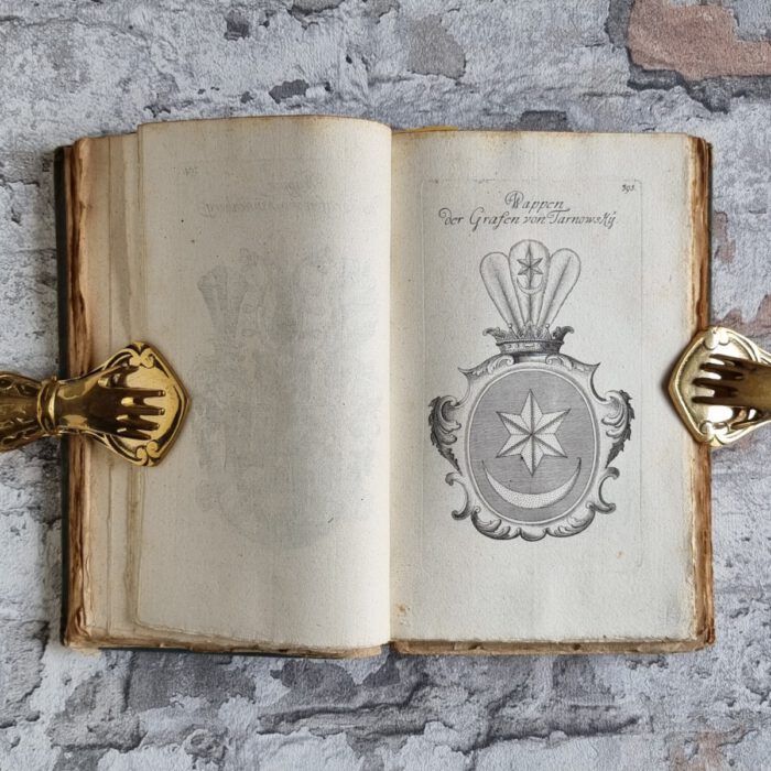 (Seyfart, Johann Friedrich). Der durchlauchtigen Welt vollständiges Wappenbuch. Vierter Band welcher die Gräflichen Wappen von No. 391 bis 571 nebst einer Beschreibung der sämtlichen Wappen des zweyten, dritten und vierten Bandes enthält. – Bild 8