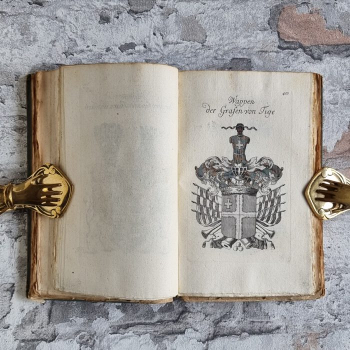 (Seyfart, Johann Friedrich). Der durchlauchtigen Welt vollständiges Wappenbuch. Vierter Band welcher die Gräflichen Wappen von No. 391 bis 571 nebst einer Beschreibung der sämtlichen Wappen des zweyten, dritten und vierten Bandes enthält. – Bild 9