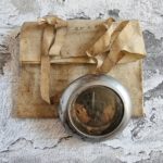 Türing, Hans und Katharina. 29-zeiliger Kaufbrief über Hofstatt mit Halde ("Leite") und Wald in Eisenerz (Steiermark).